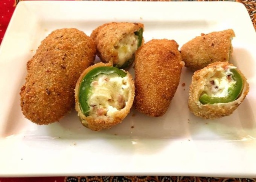 Bombers (jalapeños rellenos de queso crema)